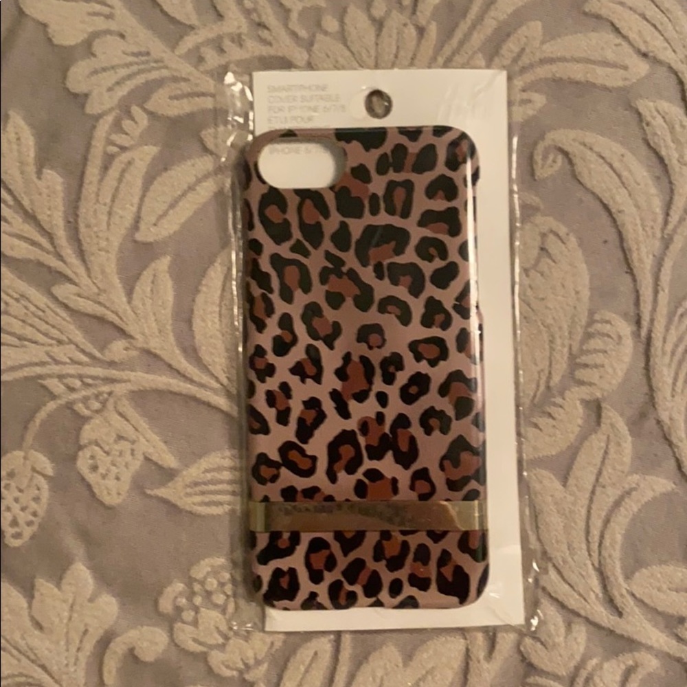 🆕 H&M Leopard iPhone 6/7/8 Case ✨